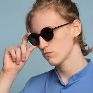 Black Magnetic glasses & sunglasses in one  1.5 readers Goodordering