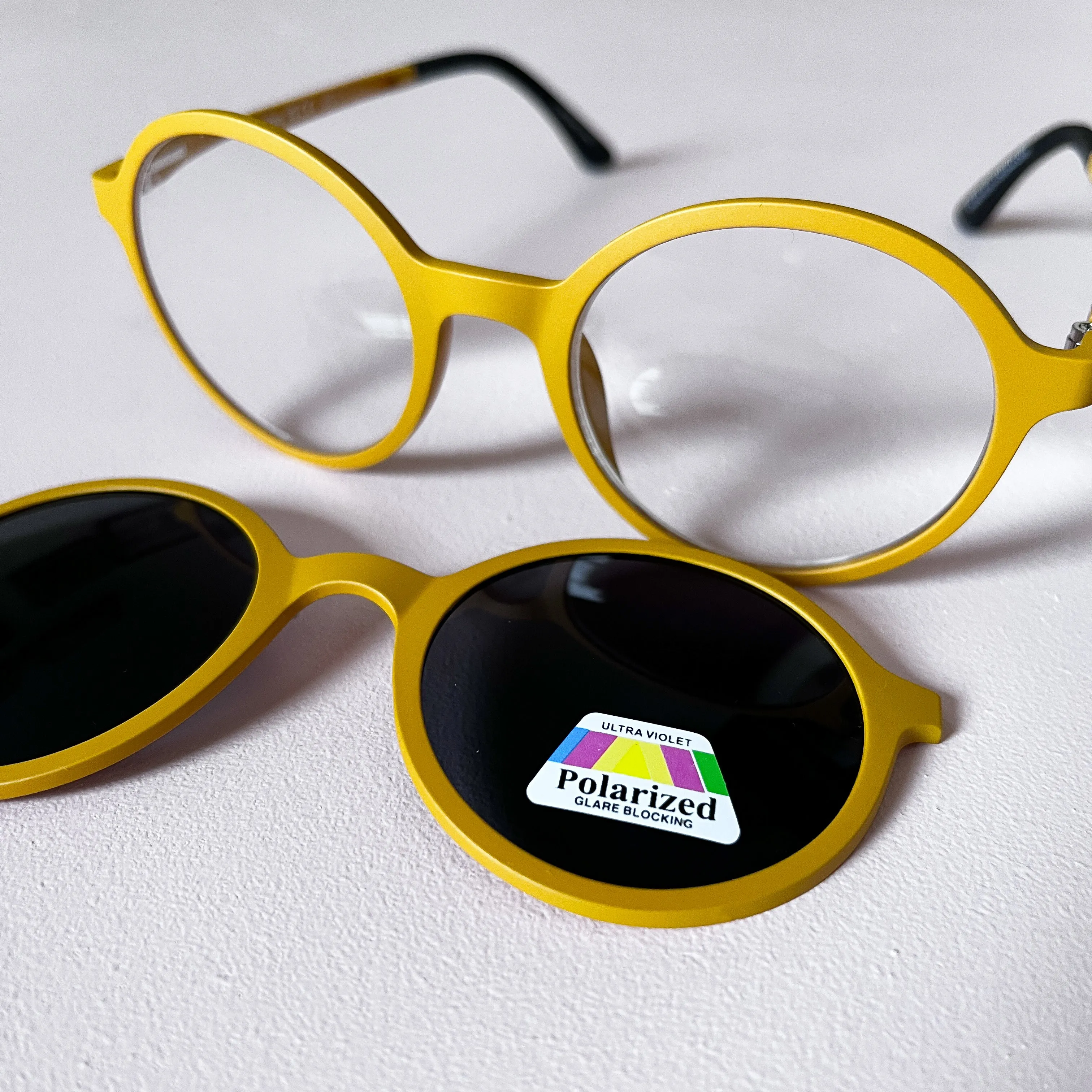 Yellow magnetic glasses and sunglasses  1.5 readers Goodordering
